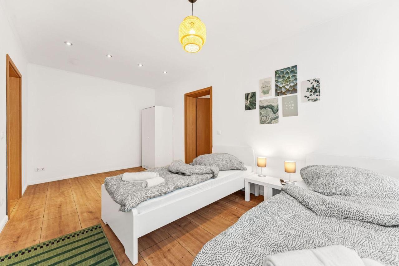 Chic & Modern Apartment Йютербог Экстерьер фото