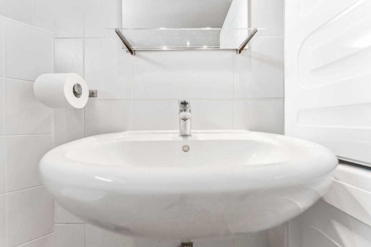 Chic & Modern Apartment Йютербог Экстерьер фото